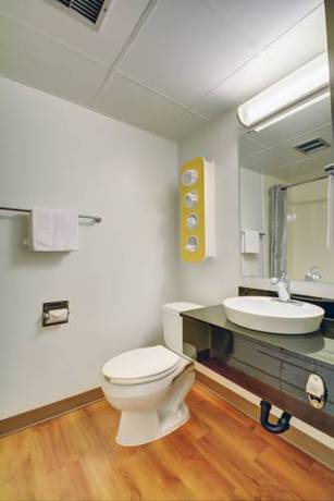 Imagen de la habitación del Motel 6 Providence East. Foto 8