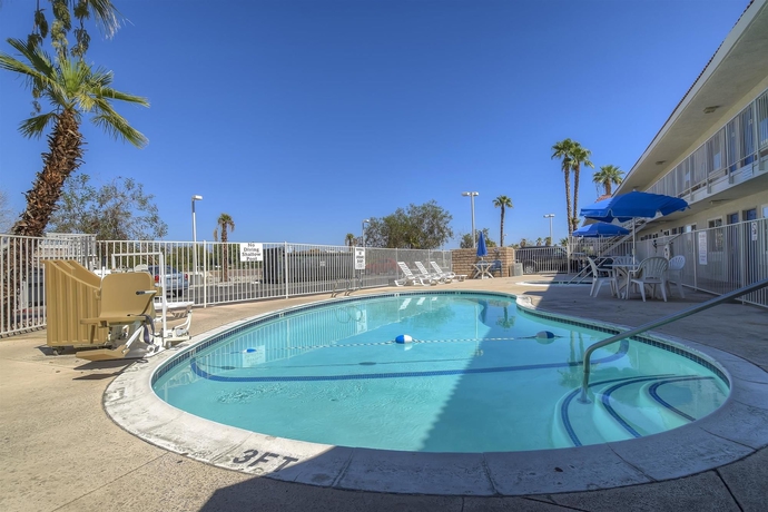 Imagen de la piscina del Motel 6 Rancho Mirage, Ca - Palm Springs. Foto 16