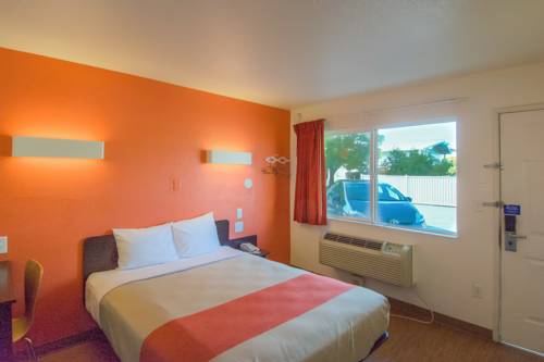 Imagen de la habitación del Motel 6 Red Bluff, Ca. Foto 2
