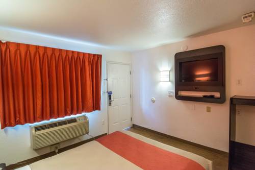 Imagen de la habitación del Motel 6 Red Bluff, Ca. Foto 5