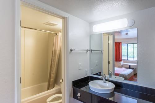 Imagen de la habitación del Motel 6 Redding, Ca - North. Foto 5