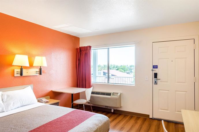 Imagen de la habitación del Motel 6 Redding Central. Foto 6