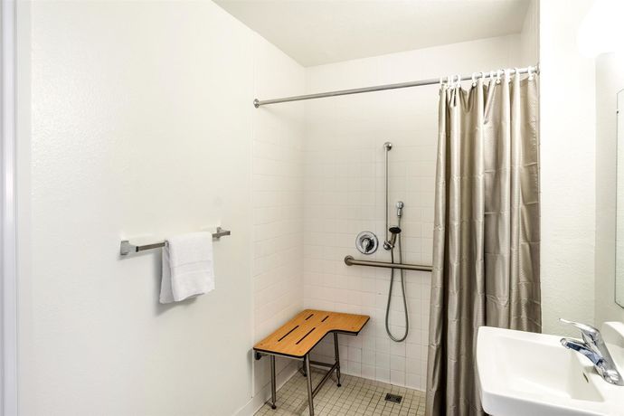 Imagen de la habitación del Motel 6 Redding Central. Foto 11