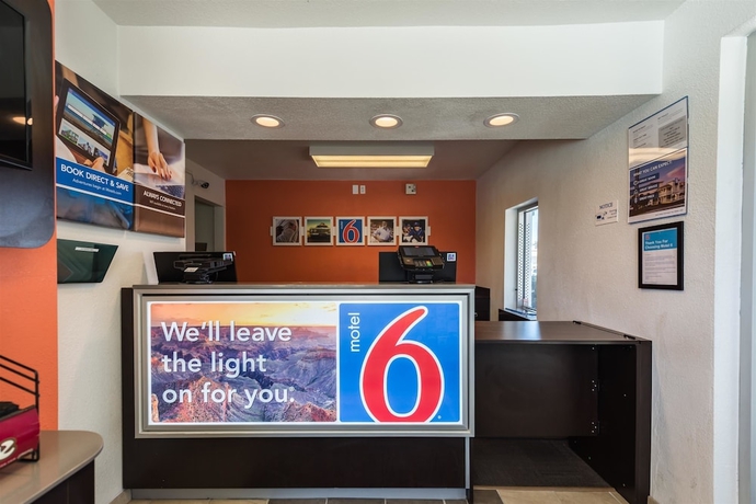 Imagen de los interiores del Motel 6 Reno, Nv - Virginia Plumb. Foto 14