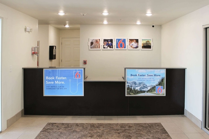 Imagen de los interiores del Motel 6 Rexburg. Foto 16