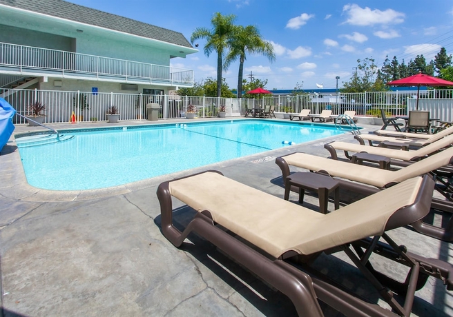 Imagen de la piscina del Motel 6 Rosemead, Ca - Los Angeles. Foto 19