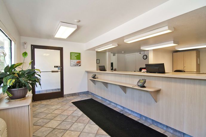 Imagen de los interiores del Motel 6 Roseville, MN - Minneapolis North. Foto 17