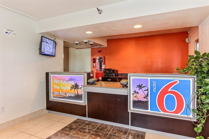 Imagen de los interiores del Motel 6 Salinas, Ca - South - Monterey Area. Foto 12