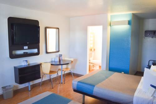 Imagen de la habitación del Motel 6 San Diego Airport - Harbor. Foto 6