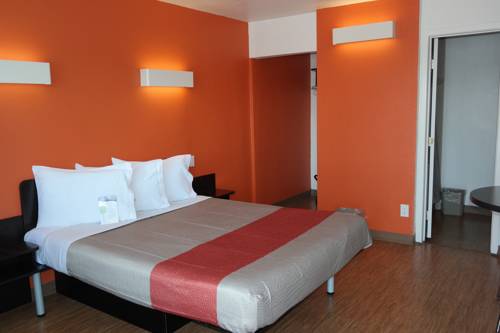 Imagen de la habitación del Motel 6 San Diego Airport - Harbor. Foto 11