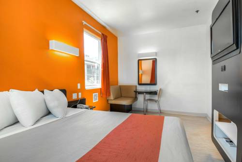 Imagen de la habitación del Motel 6 San Diego, Ca - Downtown. Foto 10