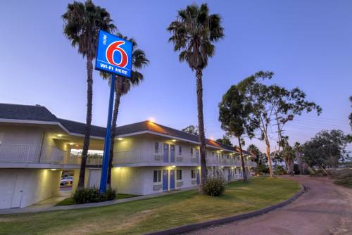Imagen de la habitación del Motel 6 San Diego, Ca - North. Foto 2