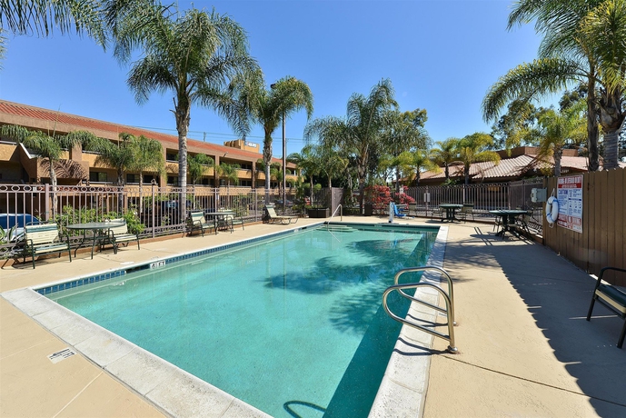 Imagen de la piscina del Motel 6 San Diego Mission Valley East. Foto 15