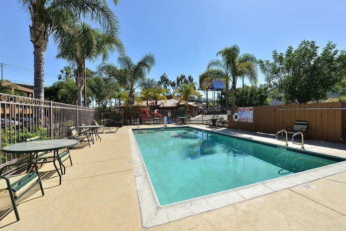 Imagen de la piscina del Motel 6 San Diego Mission Valley East. Foto 16