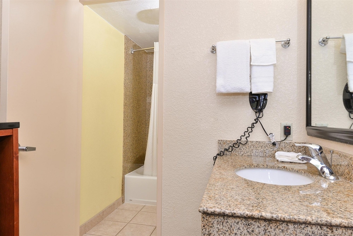 Imagen de la habitación del Motel 6 San Diego Mission Valley East. Foto 11