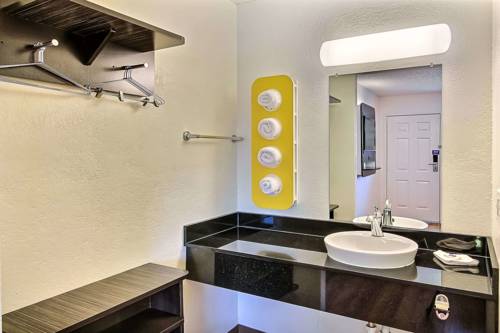 Imagen de la habitación del Motel 6 San Jose, Ca - Airport. Foto 3