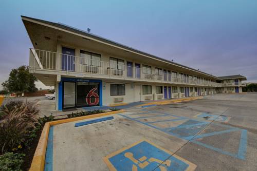 Imagen de la habitación del Motel 6 San Marcos, Tx. Foto 2