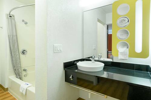 Imagen de la habitación del Motel 6 Santa Barbara, Ca - Beach. Foto 5