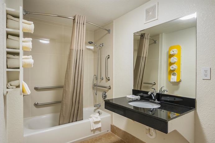 Imagen de la habitación del Motel 6 Savannah, Ga - Midtown. Foto 6