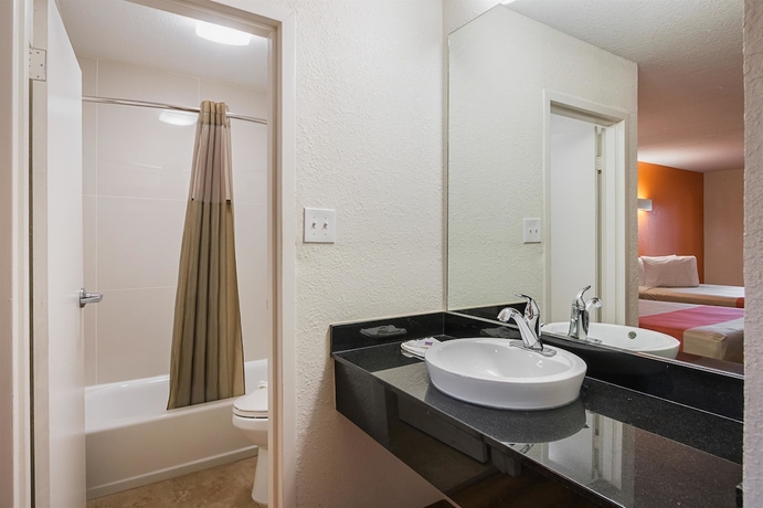 Imagen de la habitación del Motel 6 Savannah, Ga - Midtown. Foto 9