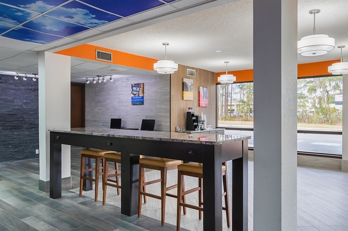 Imagen de los interiores del Motel 6 Savannah, Ga - Midtown. Foto 14