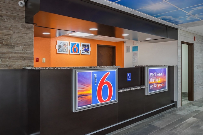 Imagen de los interiores del Motel 6 Savannah, Ga - Midtown. Foto 15