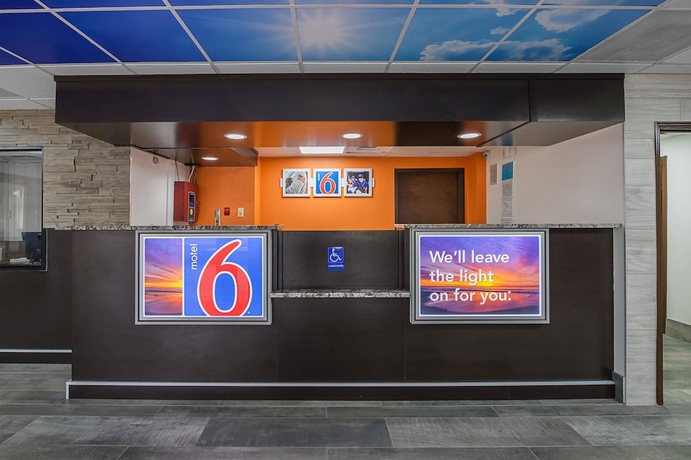 Imagen de los interiores del Motel 6 Savannah, Ga - Midtown. Foto 16