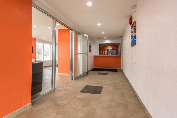 Imagen de los interiores del Motel 6 Schenectady, Ny. Foto 17