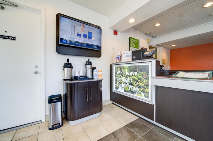 Imagen de los interiores del Motel 6 Seattle, Wa - Airport. Foto 16