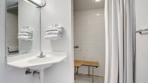 Imagen de la habitación del Motel 6 Sioux Falls. Foto 15