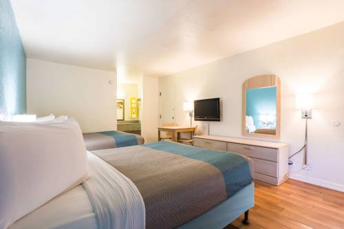 Imagen de la habitación del Motel 6 Spring Hill Weeki Wachee. Foto 4