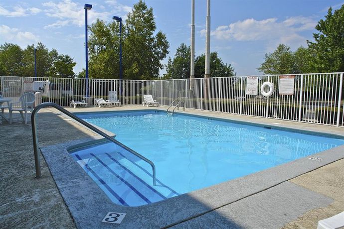 Imagen de la piscina del Motel 6 Springfield, Il. Foto 14