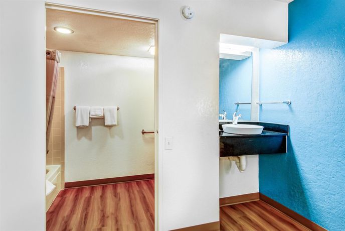 Imagen de la habitación del Motel 6 St. Louis - Bridgeton. Foto 6