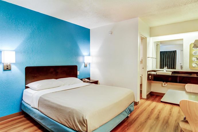 Imagen de la habitación del Motel 6 St. Louis - Bridgeton. Foto 16