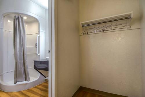 Imagen de la habitación del Motel 6 Stanton, Ca. Foto 4