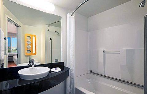 Imagen de la habitación del Motel 6 Swift Current, Sk. Foto 5