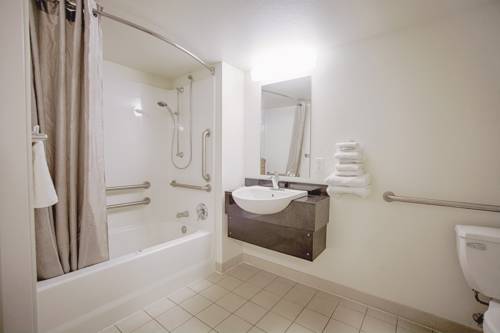 Imagen de la habitación del Motel 6 Syracuse. Foto 12