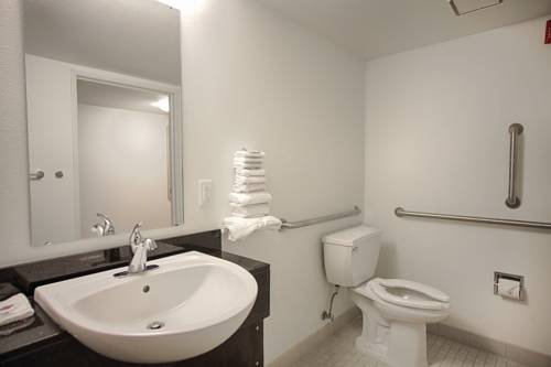 Imagen de la habitación del Motel 6 Syracuse. Foto 13