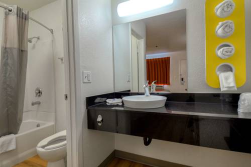 Imagen de la habitación del Motel 6 Temecula, Ca - Historic Old Town. Foto 12