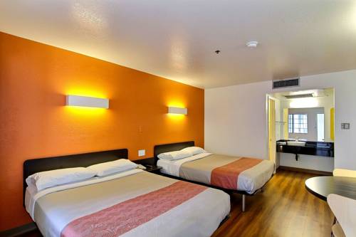 Imagen de la habitación del Motel 6 Thousand Oaks, Ca. Foto 5