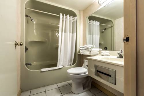 Imagen de la habitación del Motel 6 Trenton, On. Foto 6