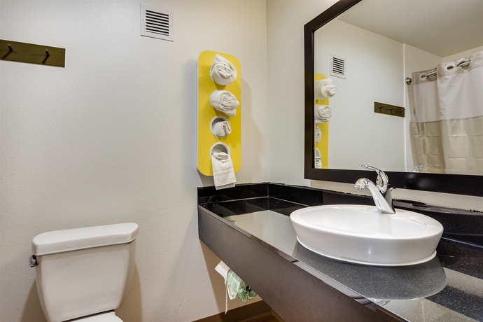 Imagen de la habitación del Motel 6 Tulsa, Ok. Foto 2