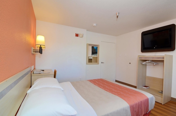 Imagen de la habitación del Motel 6 Twentynine Palms, Ca. Foto 8