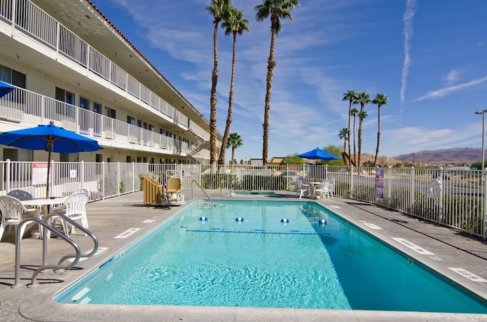 Imagen de la piscina del Motel 6 Twentynine Palms, Ca. Foto 16