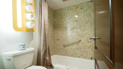 Imagen de la habitación del Motel 6 Victorville - Desert Express. Foto 4