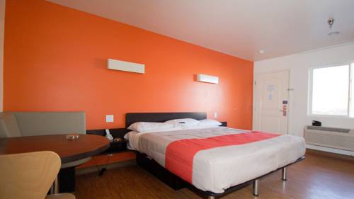 Imagen de la habitación del Motel 6 Victorville - Desert Express. Foto 10