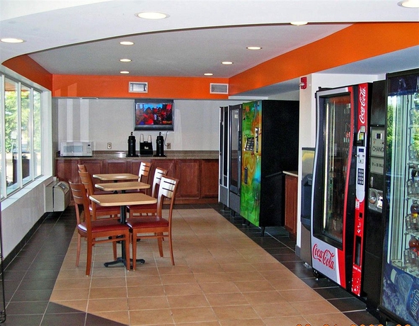 Imagen de los interiores del Motel 6 Virginia Beach, Va. Foto 8