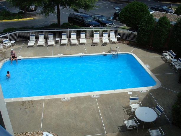Imagen de la piscina del Motel 6 Virginia Beach, Va. Foto 11