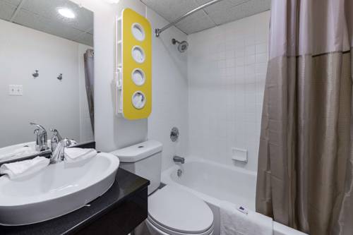 Imagen de la habitación del Motel 6 Warminster, Pa. Foto 5