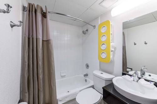 Imagen de la habitación del Motel 6 Warminster, Pa. Foto 6